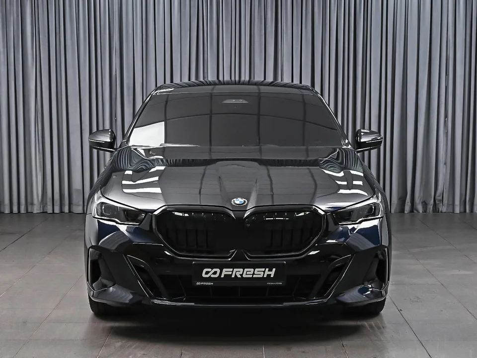 BMW 5 серия 2023 — миниатюра 3