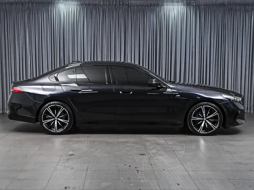 BMW 5 серия 2023 — миниатюра 5
