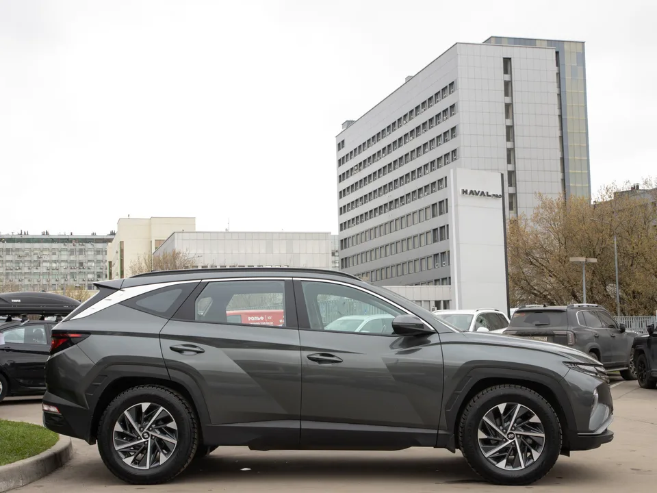 Hyundai Tucson 2022 — миниатюра 3