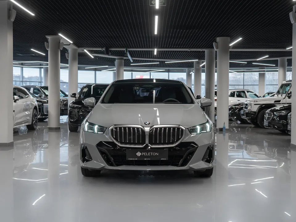 BMW 5 серия 2025 — миниатюра 3