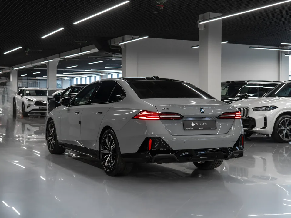 BMW 5 серия 2025 — миниатюра 4