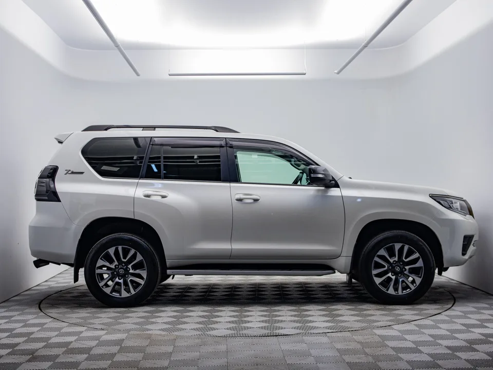 Toyota Land Cruiser Prado 2022 — миниатюра 4