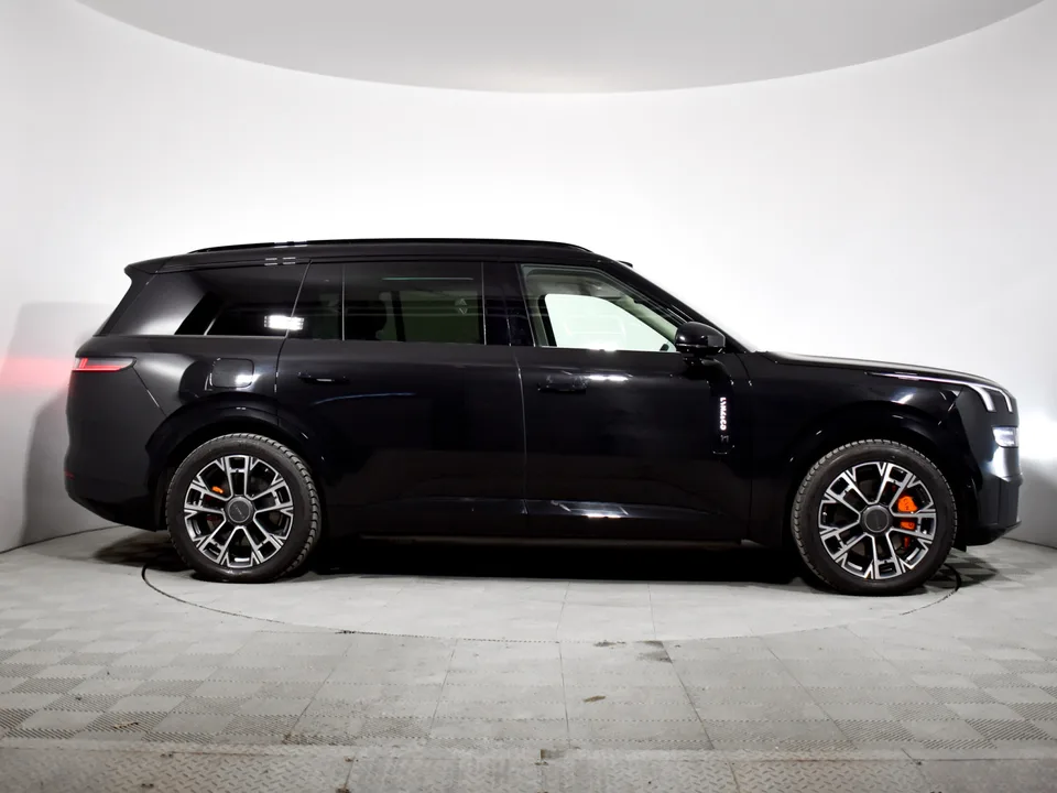 Lynk & Co 900 2025 — миниатюра 4