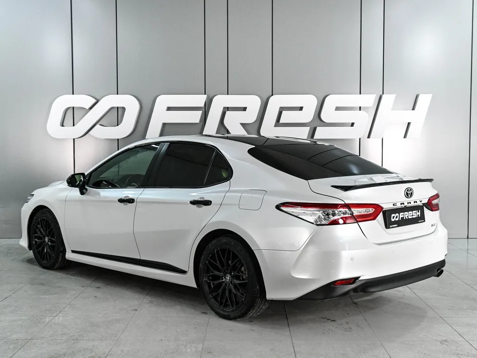 Toyota Camry 2022 — миниатюра 2