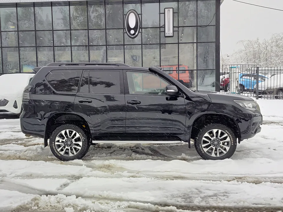 Toyota Land Cruiser Prado 2022 — миниатюра 5