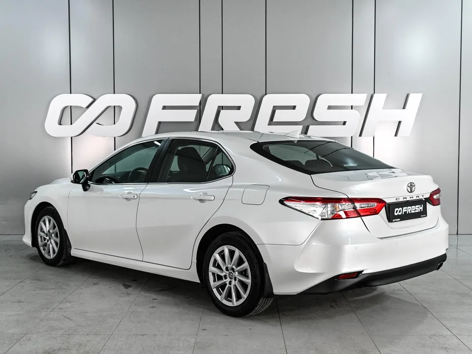 Toyota Camry 2022 — миниатюра 2