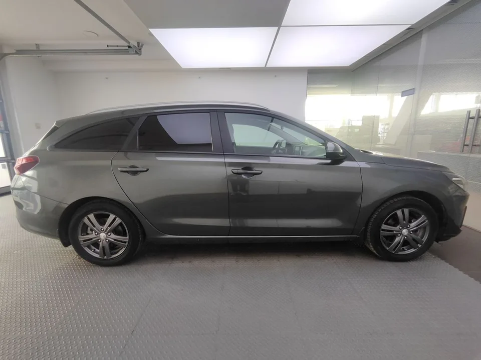 Hyundai i30 2022 — миниатюра 5