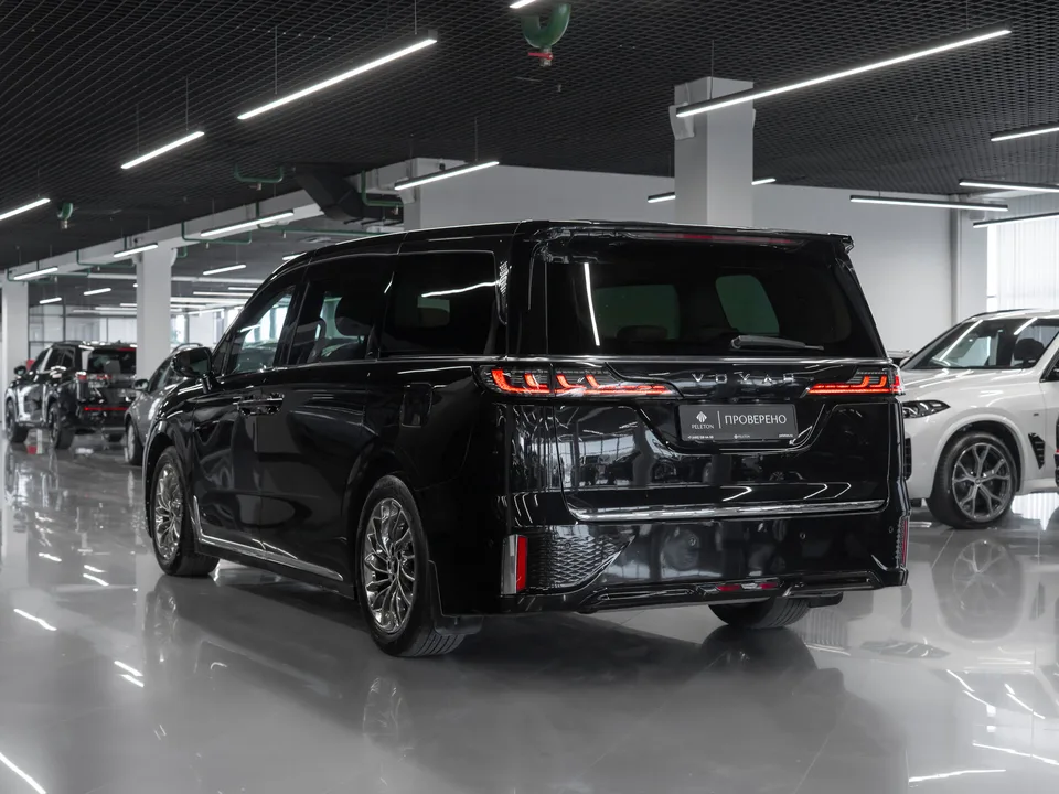 Voyah Dream 2023 — миниатюра 4