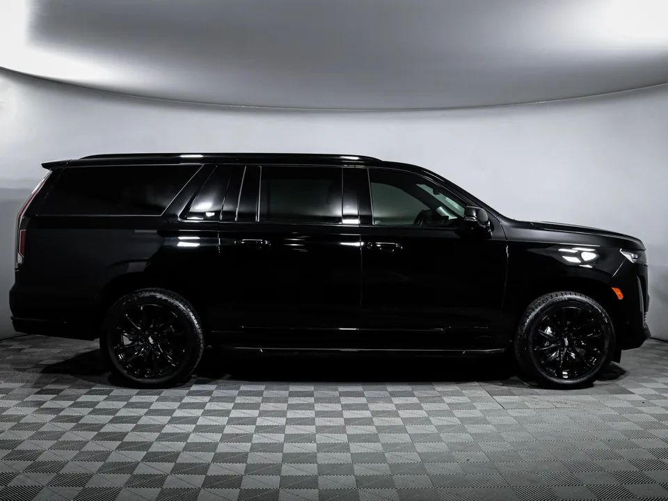 Cadillac Escalade 2023 — миниатюра 4