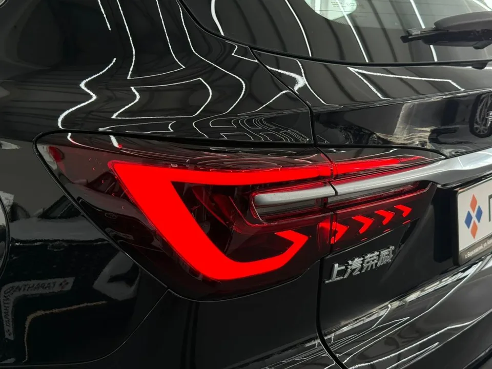 Roewe RX5 2022 — миниатюра 3