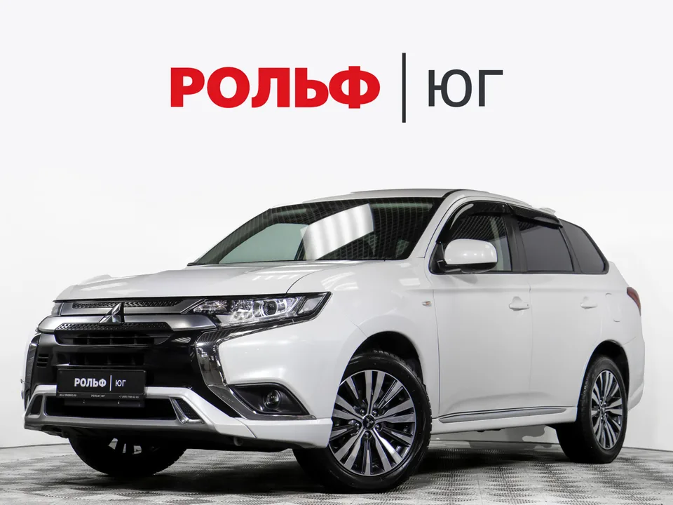 Mitsubishi Outlander 2022 — фото 1, купить с доставкой в Москву