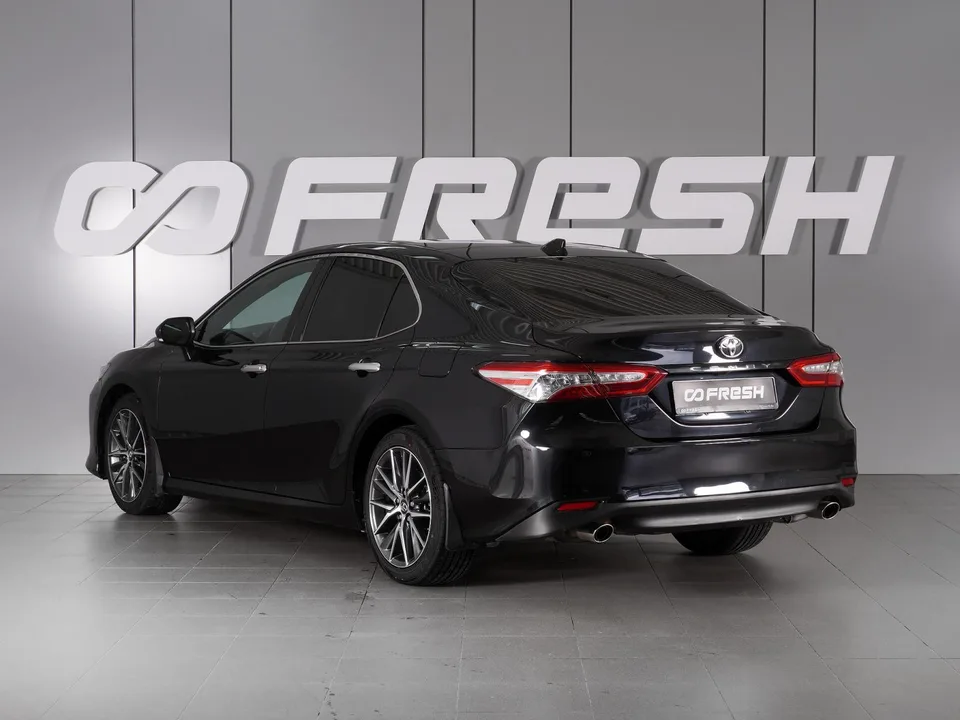 Toyota Camry 2023 — миниатюра 2
