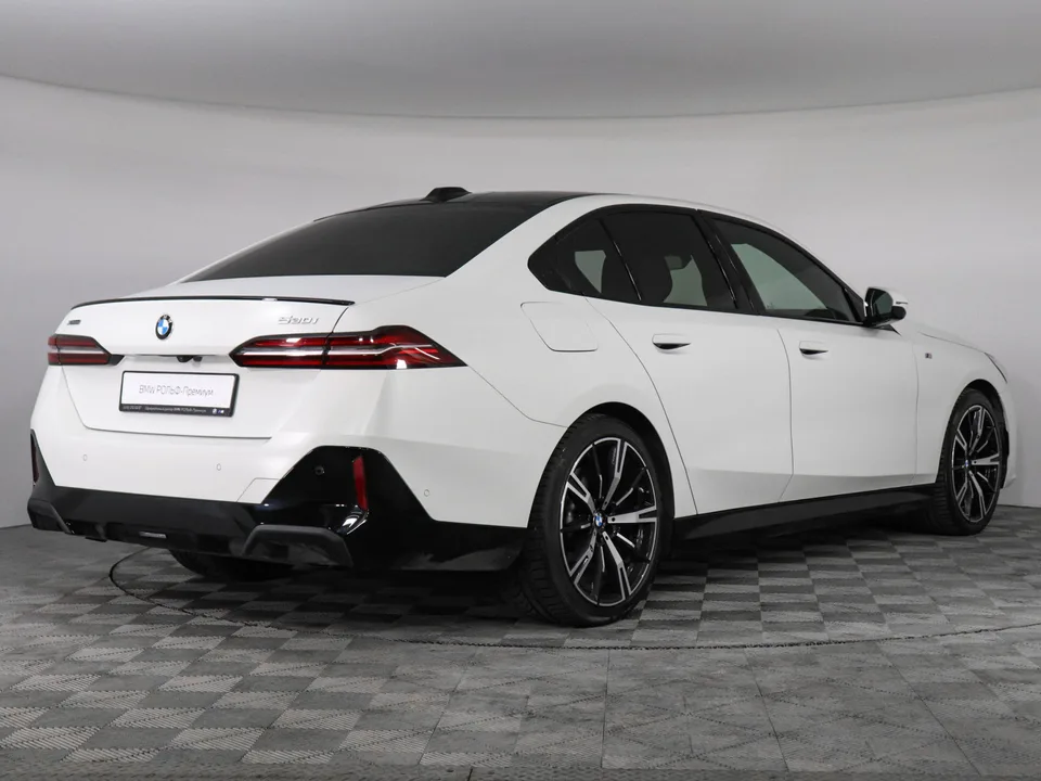 BMW 5 серия 2023 — миниатюра 2