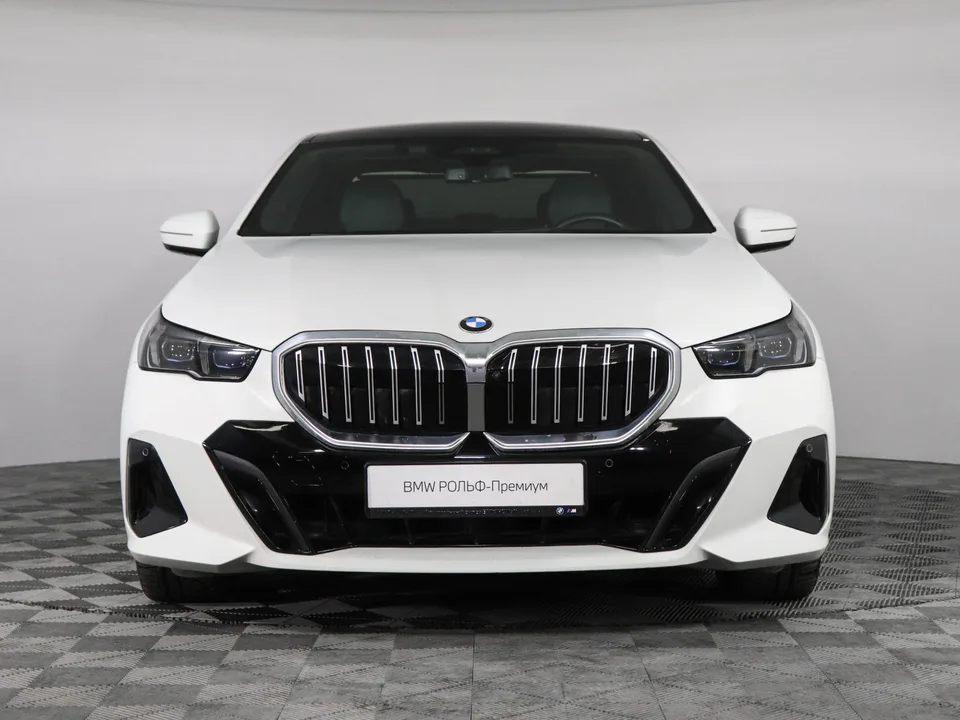 BMW 5 серия 2023 — миниатюра 3