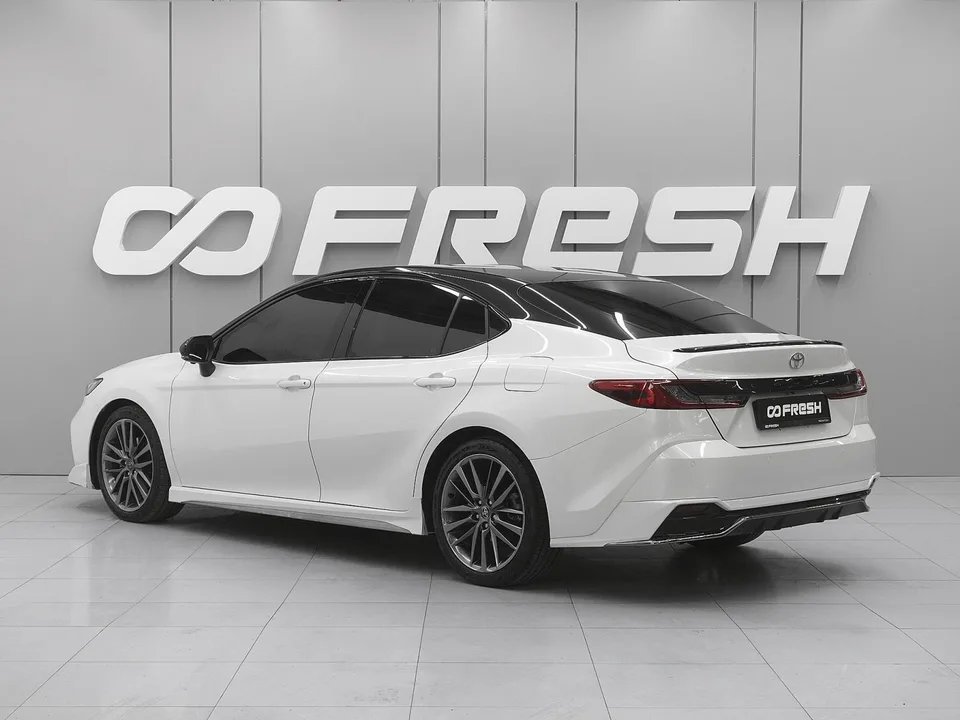 Toyota Camry 2024 — миниатюра 2