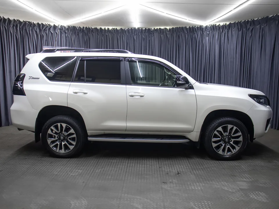 Toyota Land Cruiser Prado 2022 — миниатюра 4