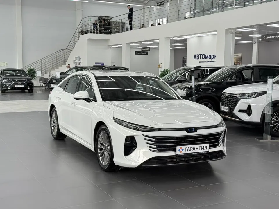 FAW Bestune B70 2024 — фото 1, купить с доставкой в Москву