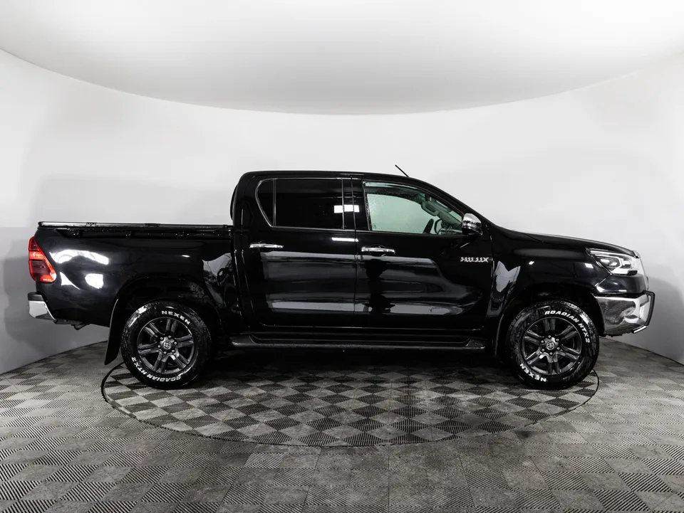 Toyota Hilux 2022 — миниатюра 4