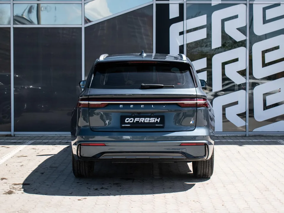 Geely Monjaro Hi-P Hybrid 2022 — миниатюра 4