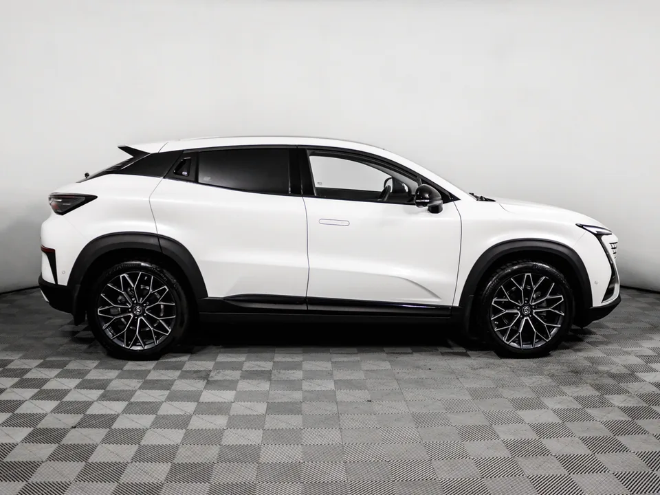 Changan UNI-T 2024 — миниатюра 4