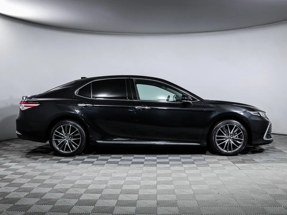Toyota Camry 2023 — миниатюра 4