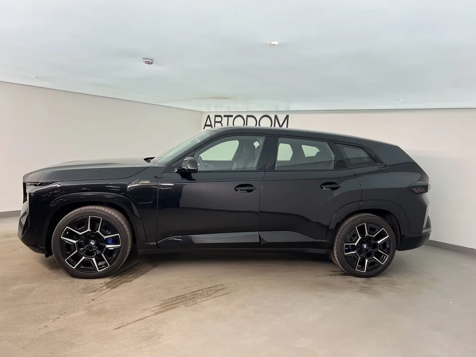 BMW XM 2023 — миниатюра 2