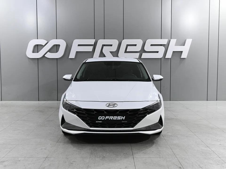 Hyundai Elantra 2022 — миниатюра 3