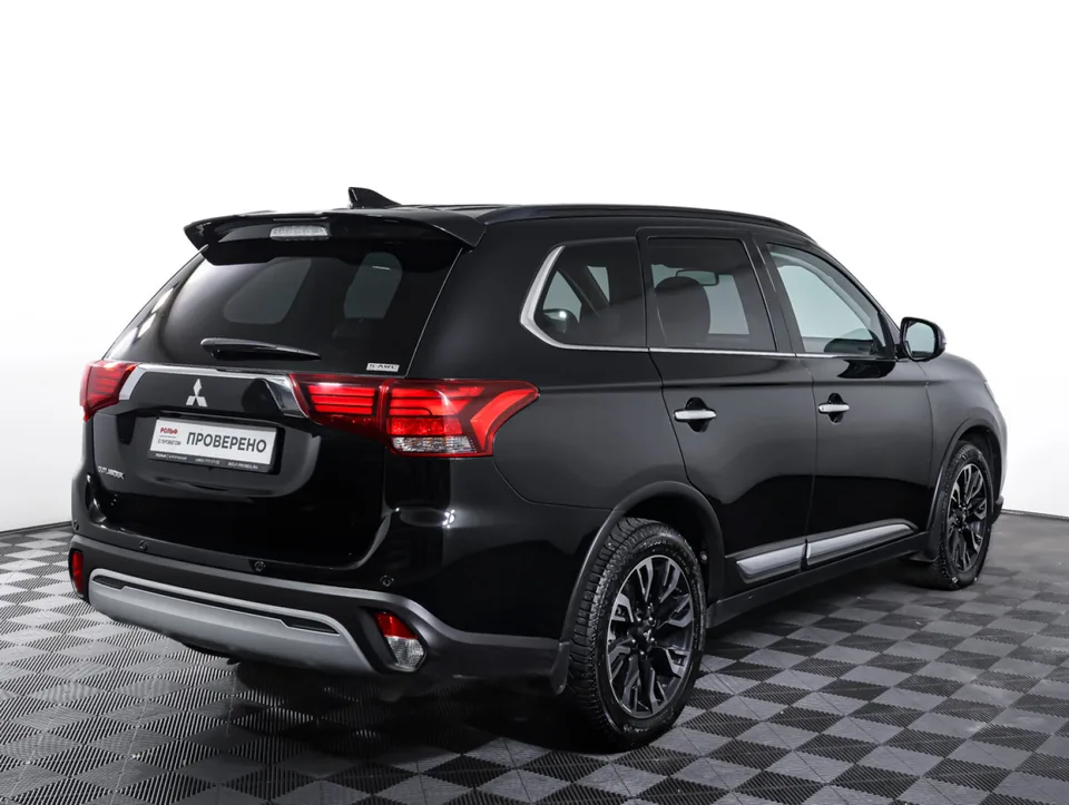 Mitsubishi Outlander 2022 — миниатюра 5