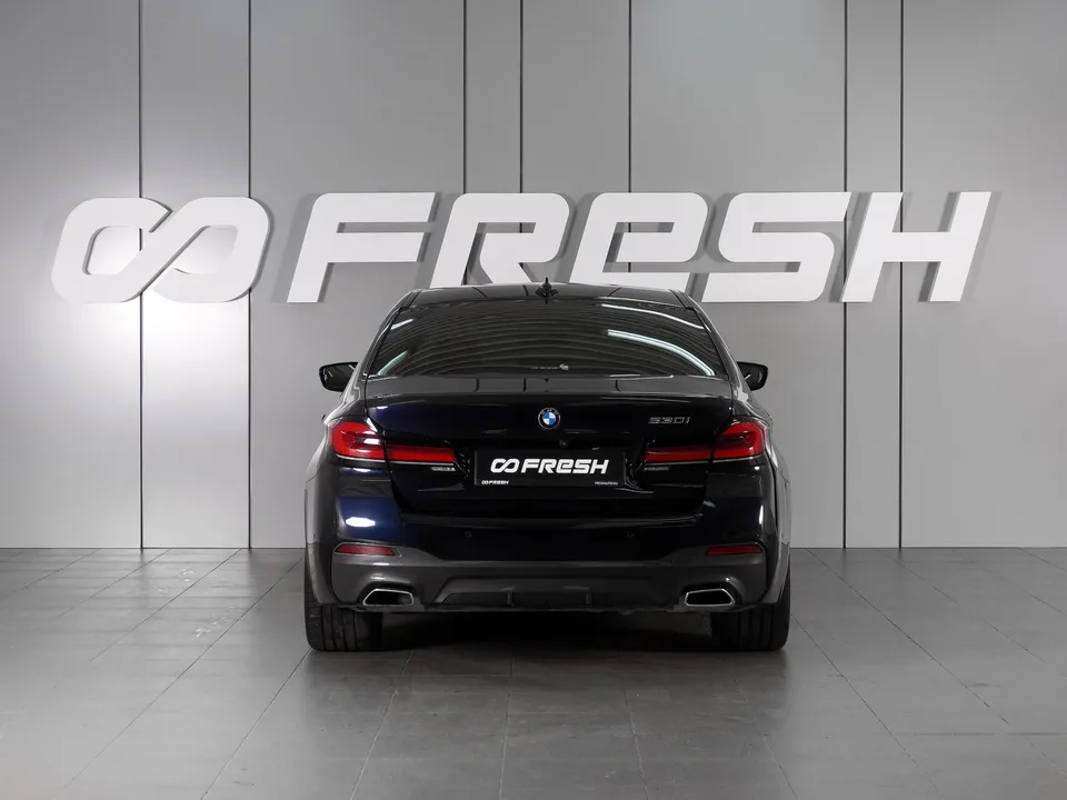 BMW 5 Series 2023 — миниатюра 4