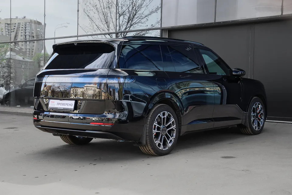 Lynk & Co 900 2025 — миниатюра 4