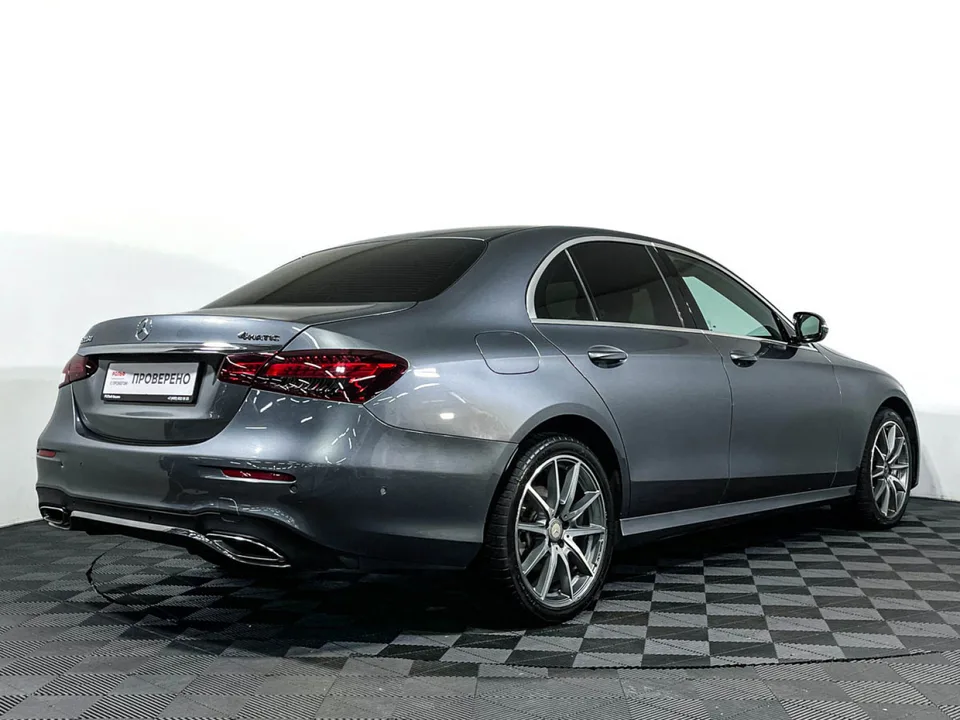Mercedes-Benz E-Class 2022 — миниатюра 2