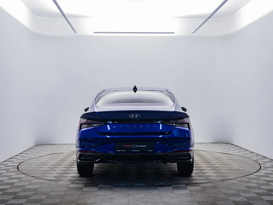 Hyundai Elantra 2022 — миниатюра 4