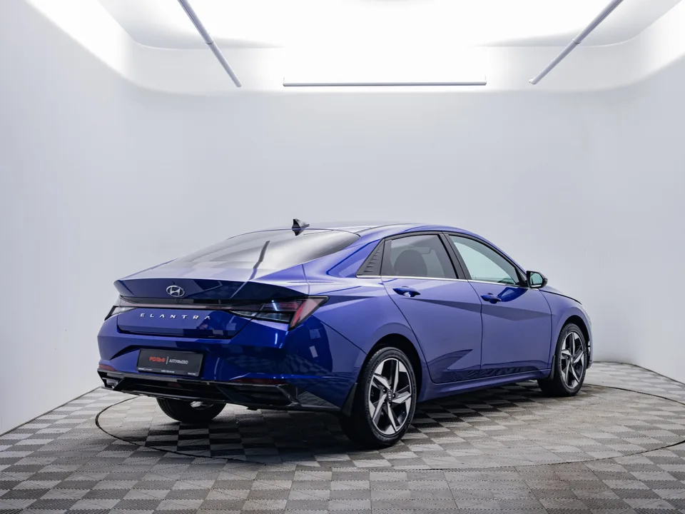 Hyundai Elantra 2022 — миниатюра 5