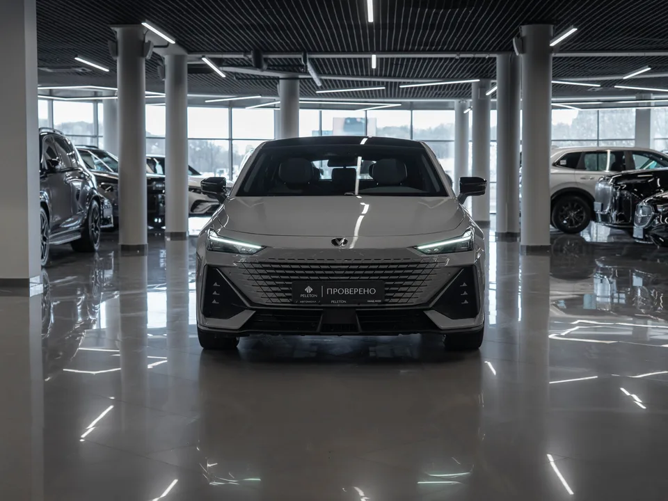 Changan UNI-V 2023 — миниатюра 3