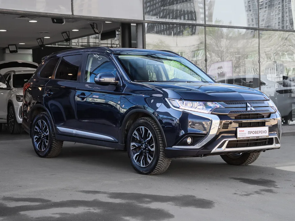 Mitsubishi Outlander 2022 — миниатюра 3