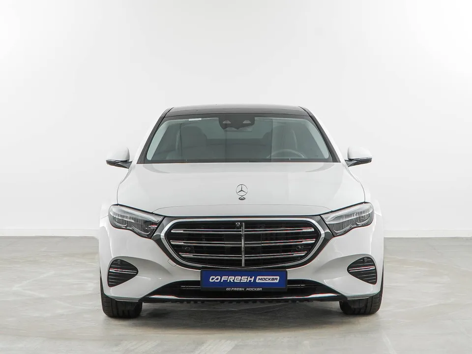 Mercedes-Benz E-Class 2024 — миниатюра 3