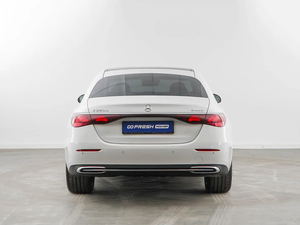 Mercedes-Benz E-Class 2024 — миниатюра 4