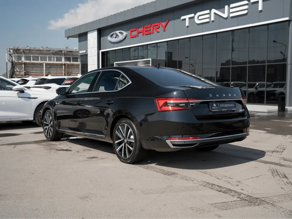 Skoda Superb 2025 — миниатюра 4