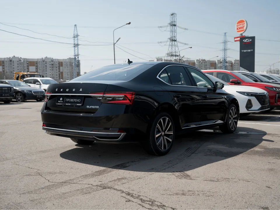 Skoda Superb 2025 — миниатюра 5