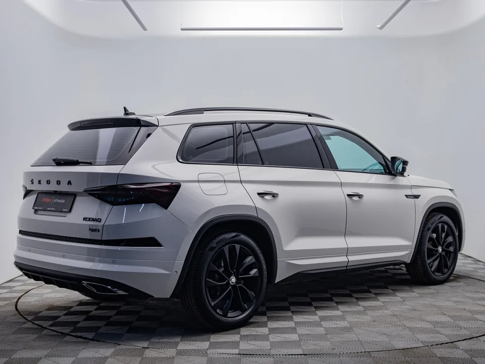Skoda Kodiaq GT 2022 — миниатюра 2