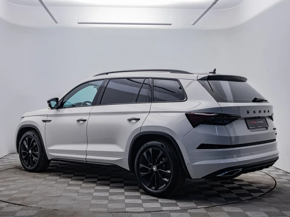 Skoda Kodiaq GT 2022 — миниатюра 3