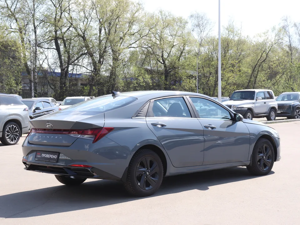 Hyundai Elantra 2022 — миниатюра 5