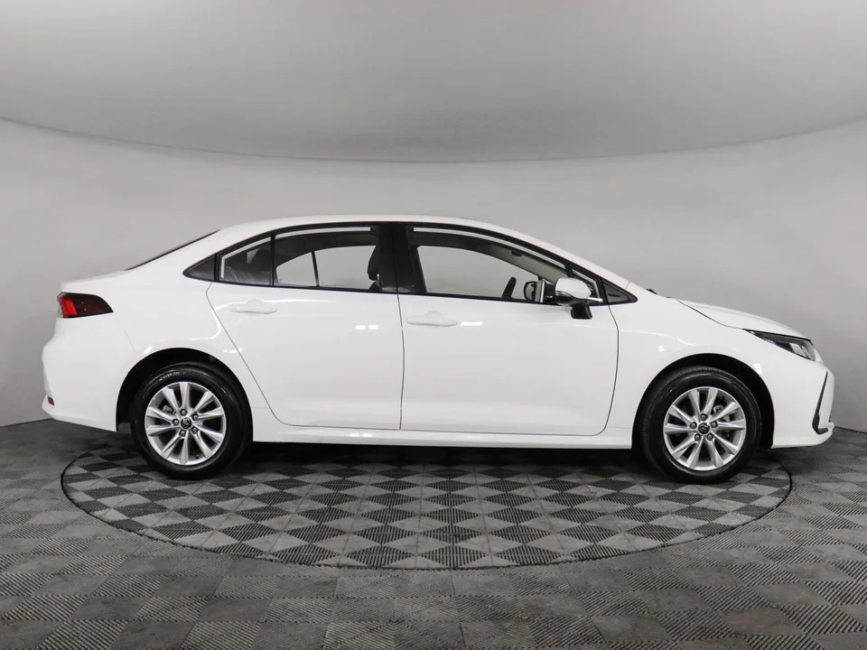 Toyota Corolla 2024 — миниатюра 4
