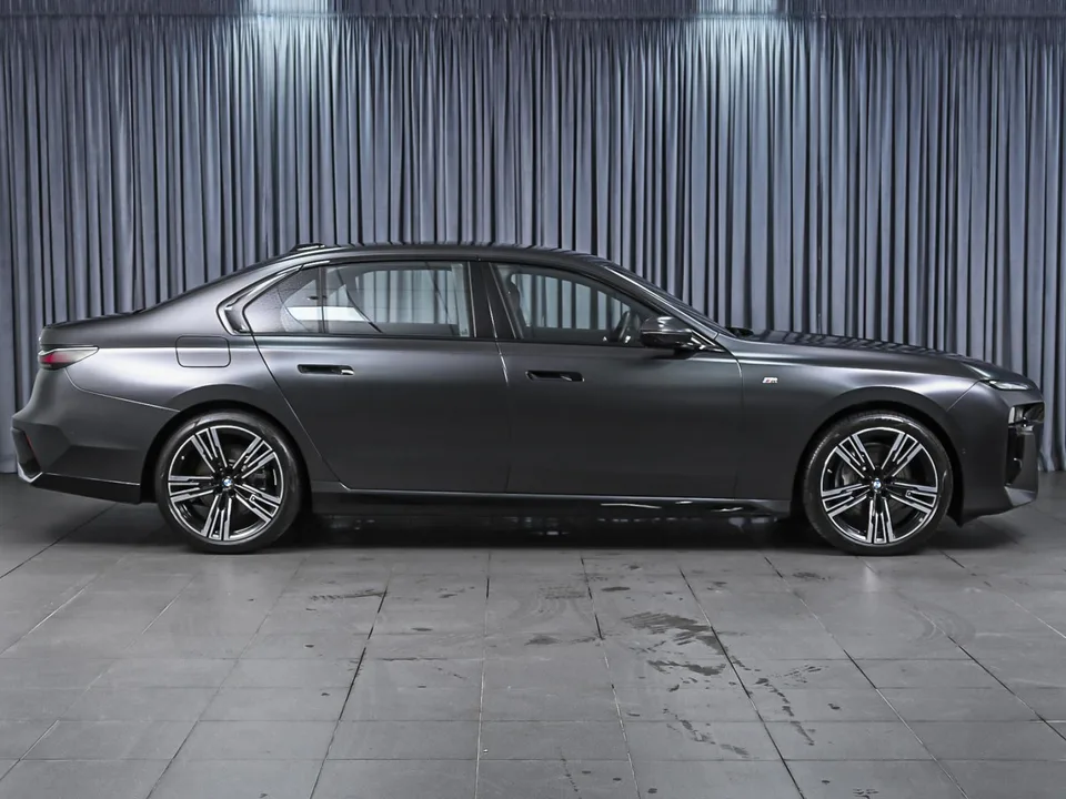 BMW 7 серия 2022 — миниатюра 2