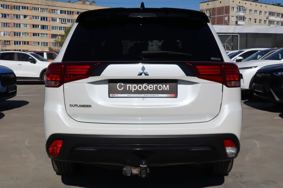 Mitsubishi Outlander 2022 — миниатюра 2