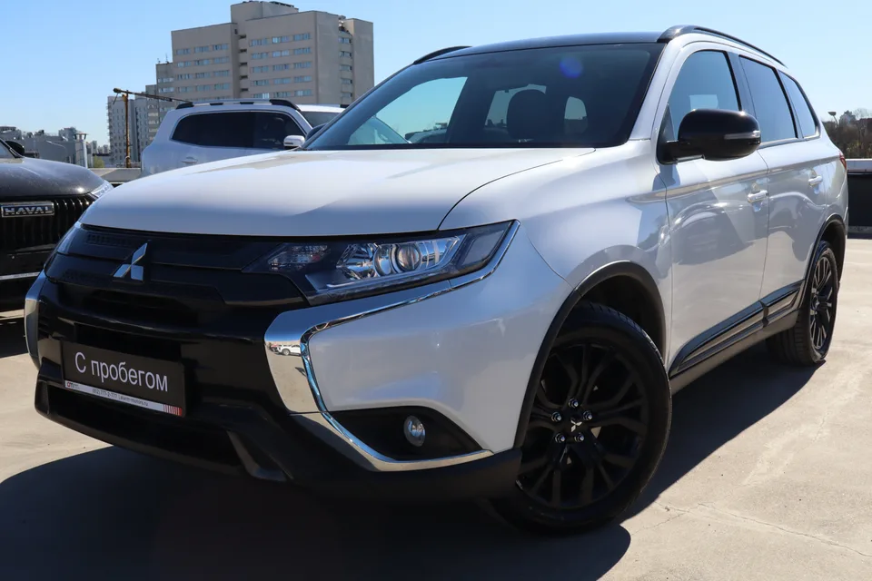 Mitsubishi Outlander 2022 — миниатюра 3