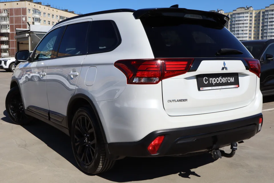 Mitsubishi Outlander 2022 — миниатюра 4