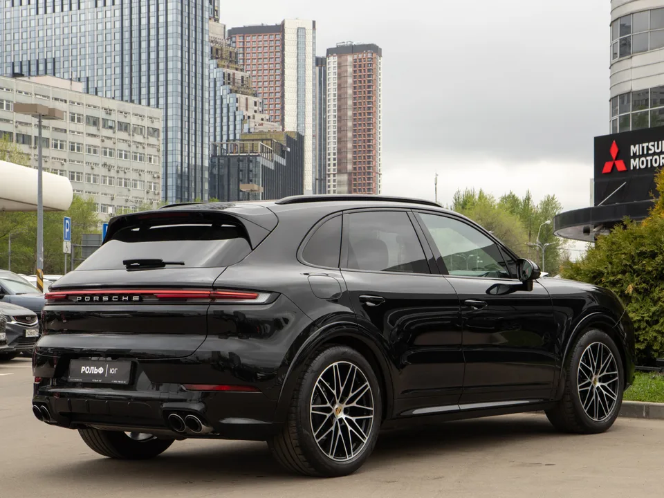 Porsche Cayenne 2023 — миниатюра 4