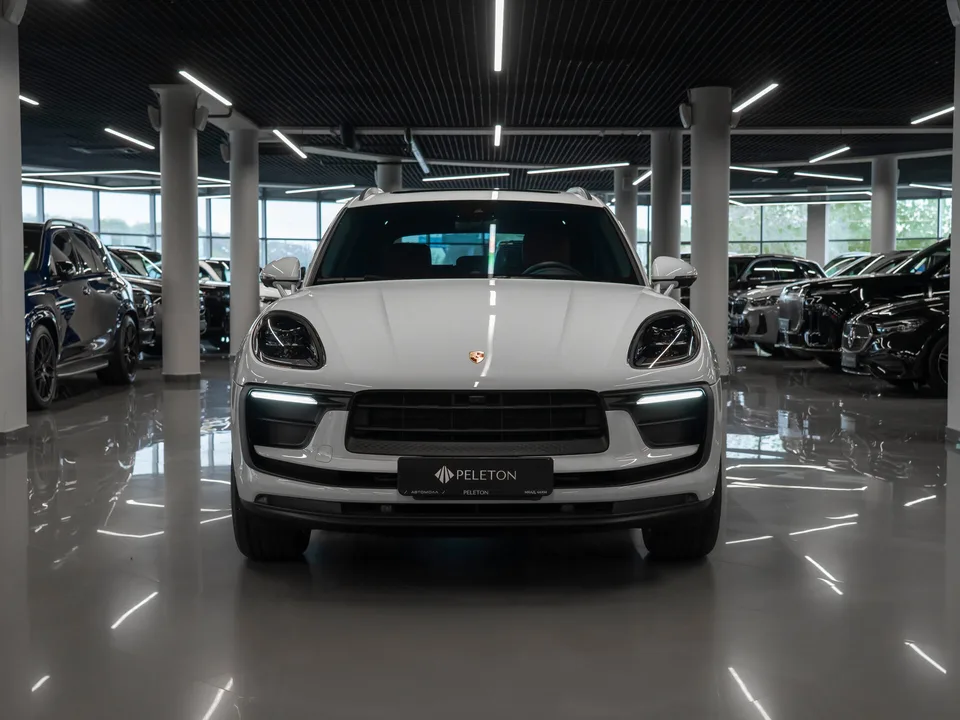 Porsche Macan 2023 — миниатюра 3