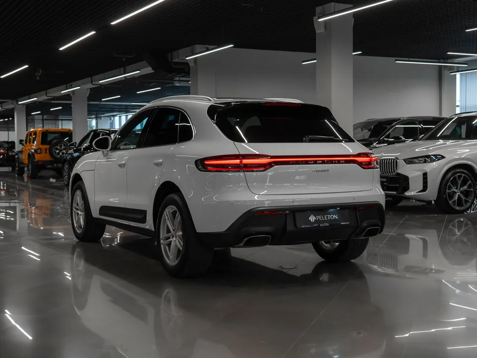 Porsche Macan 2023 — миниатюра 4